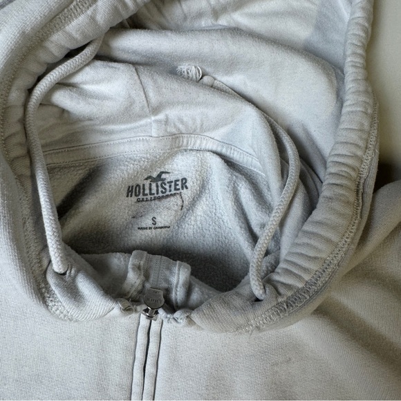 Hollister Cropped Hoodie White Womens Small Soft Pullover Sweatshirt - Picture 2 of 3